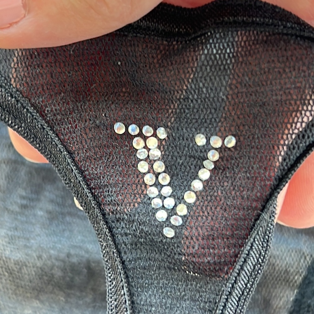 Victoria’s Secret Crystal V Mesh Thong - Picture 4 of 6